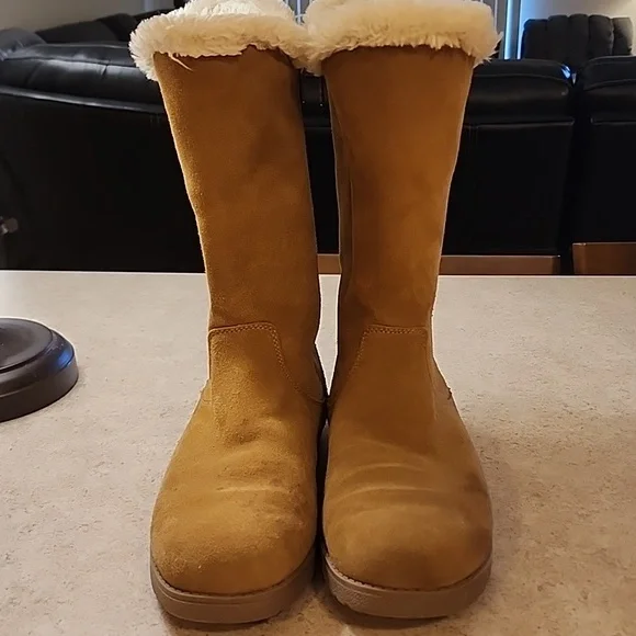 Womens Universal Thread Charleigh Tall Shearling Style Boots - Picture 2 of 9